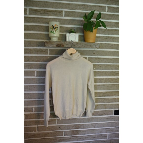 Valerie Stevens Vintage Cashmere Sweater Beige Turtleneck Ivory size medium - Picture 3 of 10